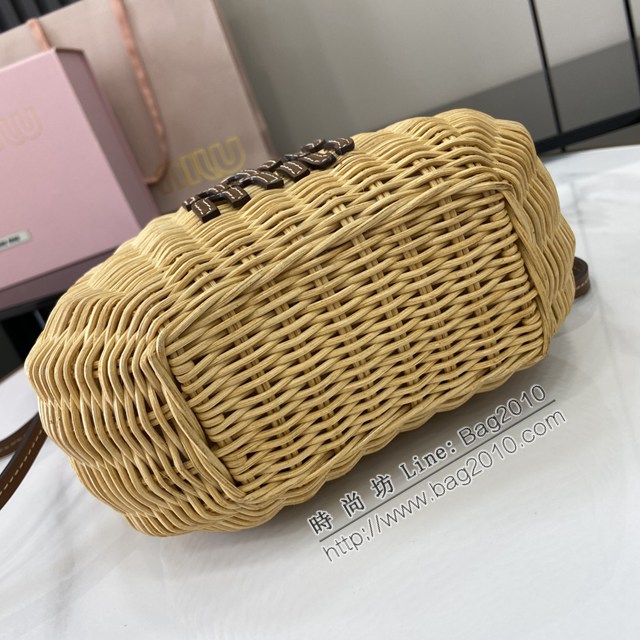 MIU MIU專櫃繆繆最新款小羊皮Wander手袋手提肩背包 jh2874型號：5BC125